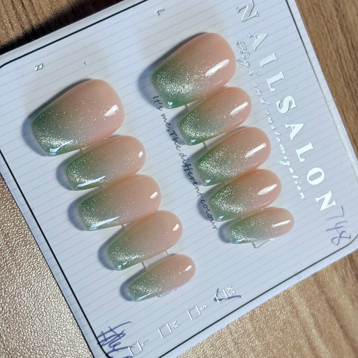 748-Mint Fresh Cat Eye