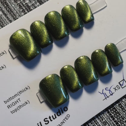 675-Dark Green Cat Eye